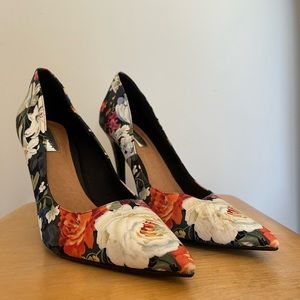 Halogen pumps. Size 10.